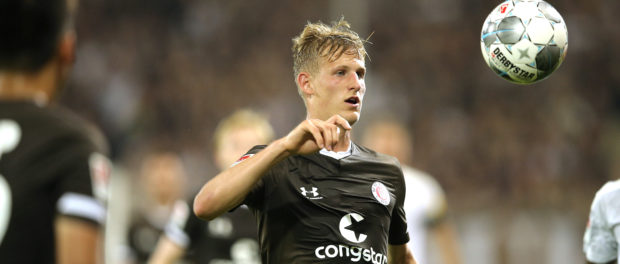 Foto : Niklas Hoffmann ( Pauli ) Fussball 2. Bundesliga am Mo. 26.08.2019 FC St. Pauli - Holstein Kiel 2 - 1 *** Photo N