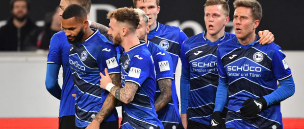bielefeld-mannschaft-trikot