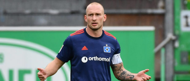 17.10.2020, xmhx, Fussball 2.Bundesliga, Spvgg Greuther Fuerth - Hamburger SV emspor, v.l. Toni Leistner (Hamburger SV)