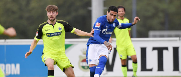 v.re., Omar Mascarell (FC Schalke 04), Antony Evans (SC Paderborn) 08.10.2020, Fussball GER, 1. Bundesliga, 2. Bundeslig