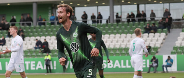 Torjubel Jannis Heuer (VfL Wolfsburg II) nach dem 2-0 *** Goal celebration Jannis Heuer VfL Wolfsburg II after 2 0