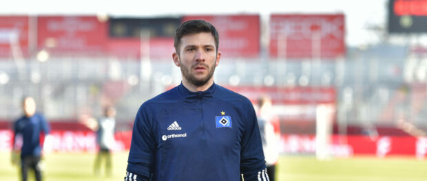 21.02.2021, xblx, Fussball 2.Bundesliga, Kickers Wuerzburg - Hamburger SV emspor, v.l. Daniel Heuer Fernandes (Hamburg,