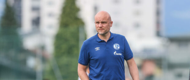 03.07.2021, Fussball, Saison 2021/2022, 2. Bundesliga, Testspiel, FC Schalke 04 - Zenit St. Petersburg, Sportdirektor Ro