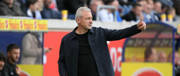 Trainer Pavel Dotchev (MSV Duisburg) 02.10.2021, Fussball GER, Saison 2021 2022, 3. Liga, 11. Spieltag, MSV Duisburg - S