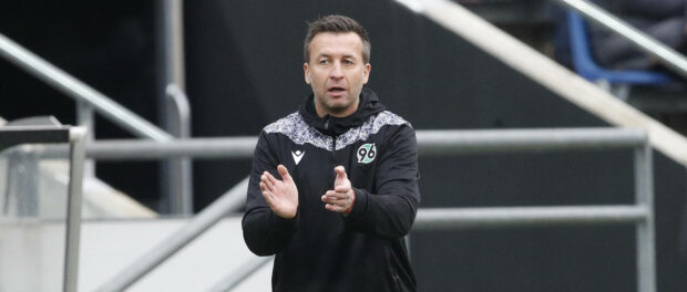 05.12.2021, HDI-Arena, Hannover, Ligaspiel, 2. Bundesliga, Hannover 96 vs Hamburger SV, im Bild Christoph Dabrowski (Tr