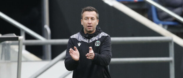 05.12.2021, HDI-Arena, Hannover, Ligaspiel, 2. Bundesliga, Hannover 96 vs Hamburger SV, im Bild Christoph Dabrowski (Tr