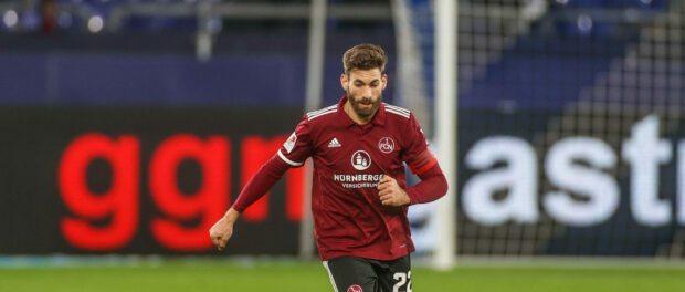 10.12.2021, Fussball, Saison 2021/2022, 2. Bundesliga, 17. Spieltag, FC Schalke 04 - 1. FC Nürnberg, Enrico Valentini (1