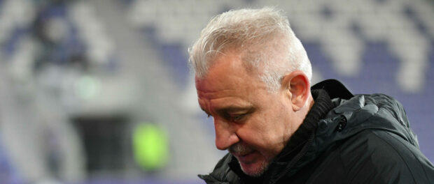 Pavel Dotchev (Trainer, FC Erzgebirge Aue) frustriert, FC Erzgebirge Aue vs. Karlsruher SC, Fussball, 2. Bundesliga, 18