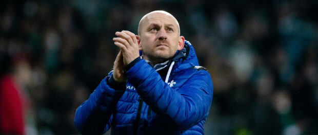 Torsten Lieberknecht (SV Darmstadt 1898, Trainer) bedankt sich bei den mitgereisten Fans, SV Werder Bremen vs. SV Darmst
