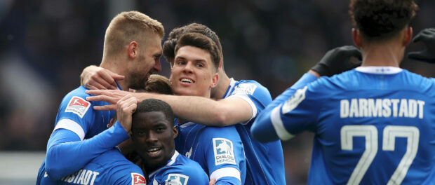 2. Bundesliga; SV Darmstadt 98 - Holstein Kiel; 02.04.2022 SV Darmstadt 98 jubelt nach dem 1:0 durch Matthias Bader ( 26
