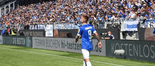 17.04.2022 Darmstadt. Merck-Stadion am Böllenfalltor 2.Bundesliga, Saison 2020/2021 SV Darmstadt 98 gegen FC Schalke 04