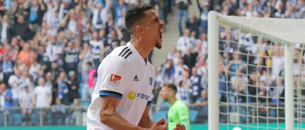 2.Liga Saison 2021-2022 33.Spieltag 07.05.2022 Hamburger SV - Hannover 96 im Volksparkstadion 2 - 0 Torjubel Robert Gla