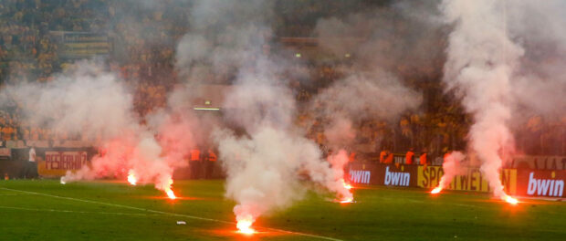 Sport Bilder des Tages Dresden - Kaiserslautern Relegation / 24.05.2022 Dresden, 24.05.2022, Rudolf-Harbig-Stadion, Fuss