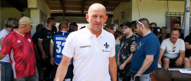 despor 2022.06.19 Fussball, Freundschaftspiel TSV Langstadt - SV Darmstadt 98 emspor, emonline, despor, v.l., Ein Bad in