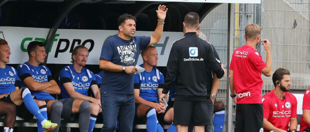 16.07.2022, xtvx, Fussball 2.Bundesliga, SV Sandhausen - Arminia Bielefeld emspor, v.l. Trainer Uli Forte (Arminia Biel