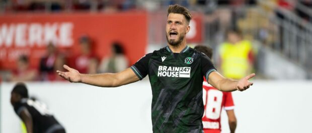 Hendrik Weydandt (Hannover 96), 1.FC Kaiserslautern vs Hannover 96, Fussball, 2. Bundesliga, 15.07.2022 1.FC Kaiserslau