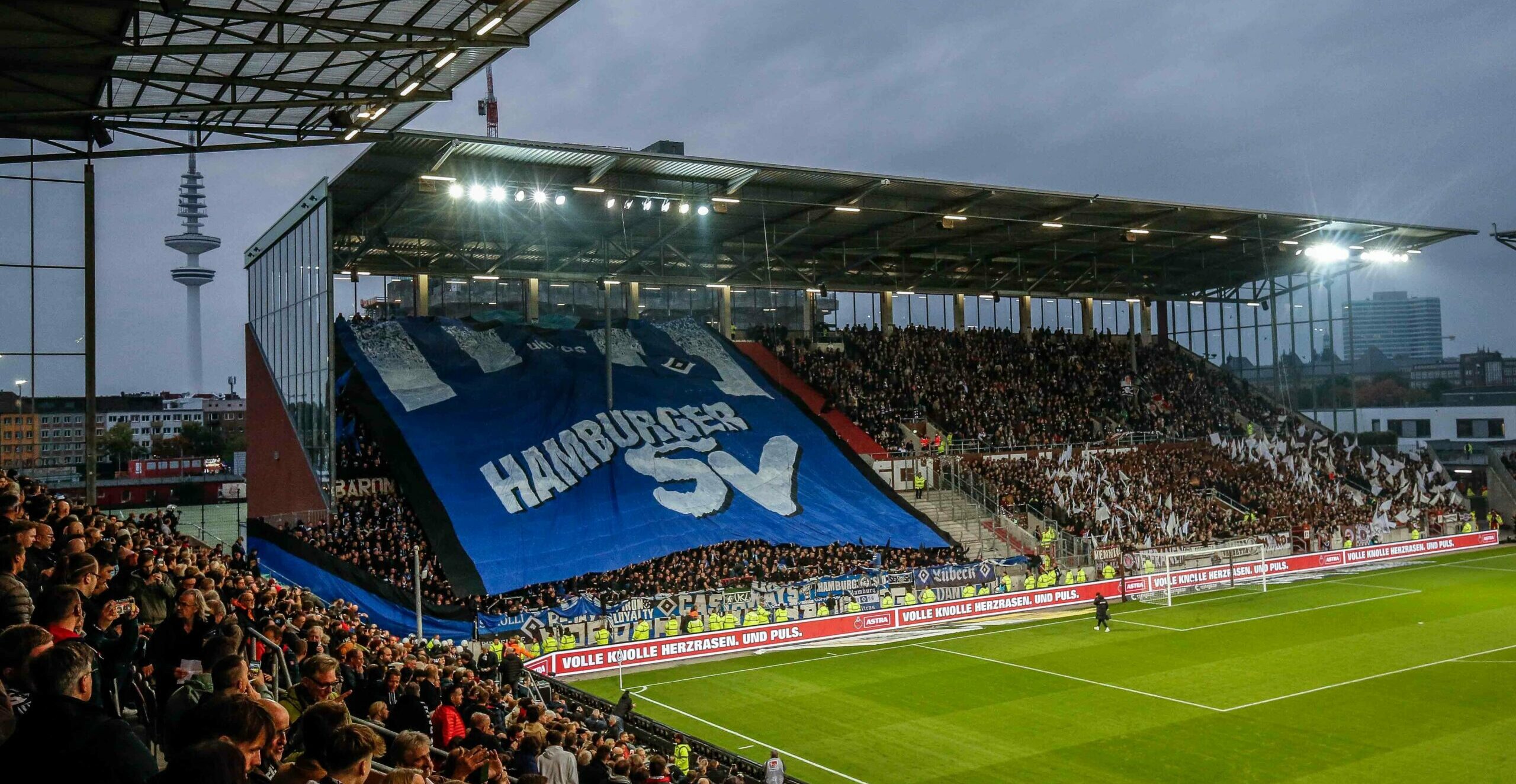 DerbyNachbeben HSVFankritik an St. Paulis Einlasskontrolle liga2