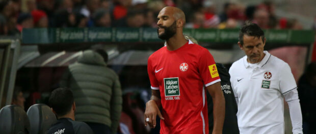 08.11.2022, xssnsmx, Fussball 2.Bundesliga, 1.FC Kaiserslautern - Karlsruher SC emspor, v.l. Auswechslung Terrence Boyd