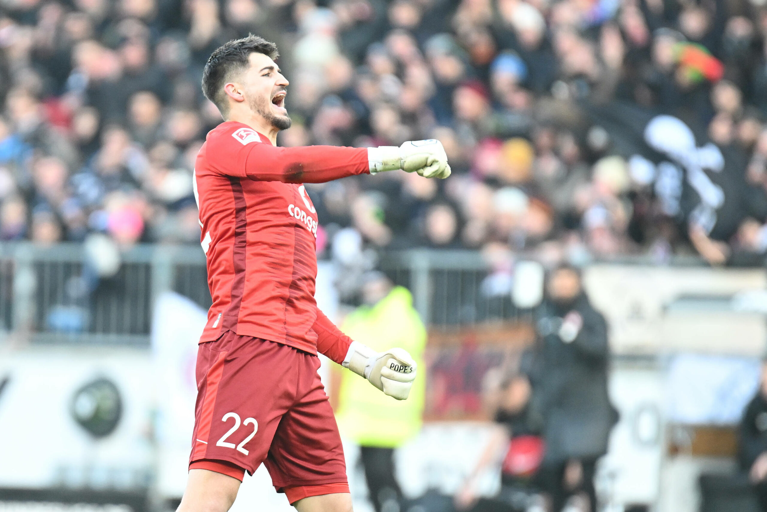 Verlängerung mit Stammtorwart FC St. Pauli hält Vasilj fest liga2