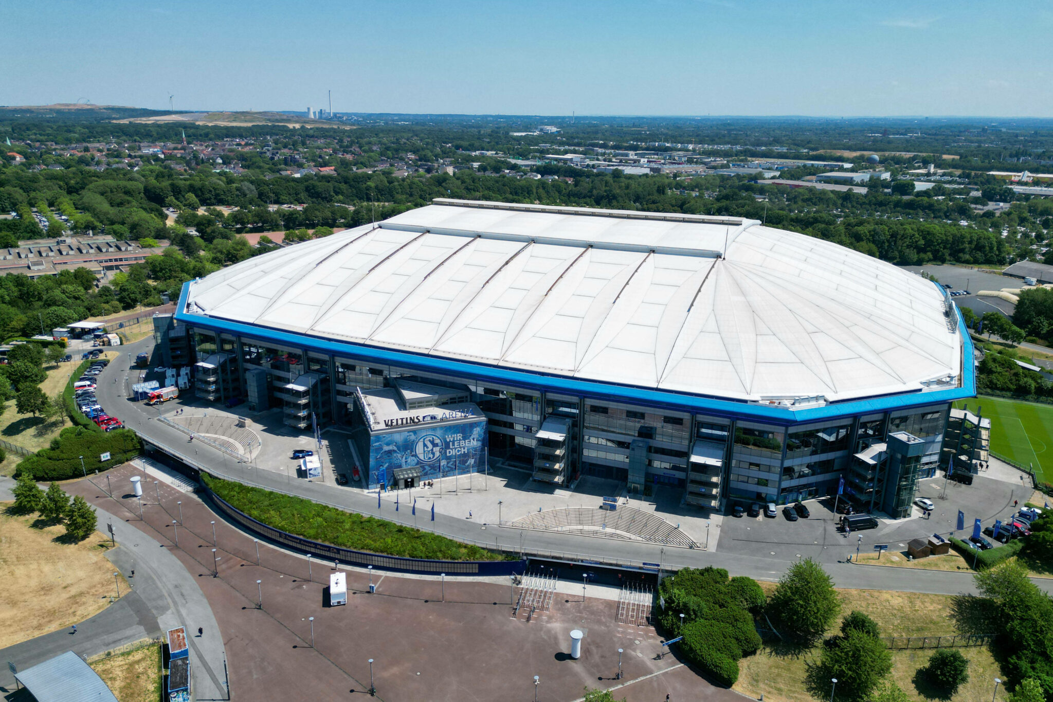 Schalke Spekulationen über ArenaVerkauf im Abstiegsfall