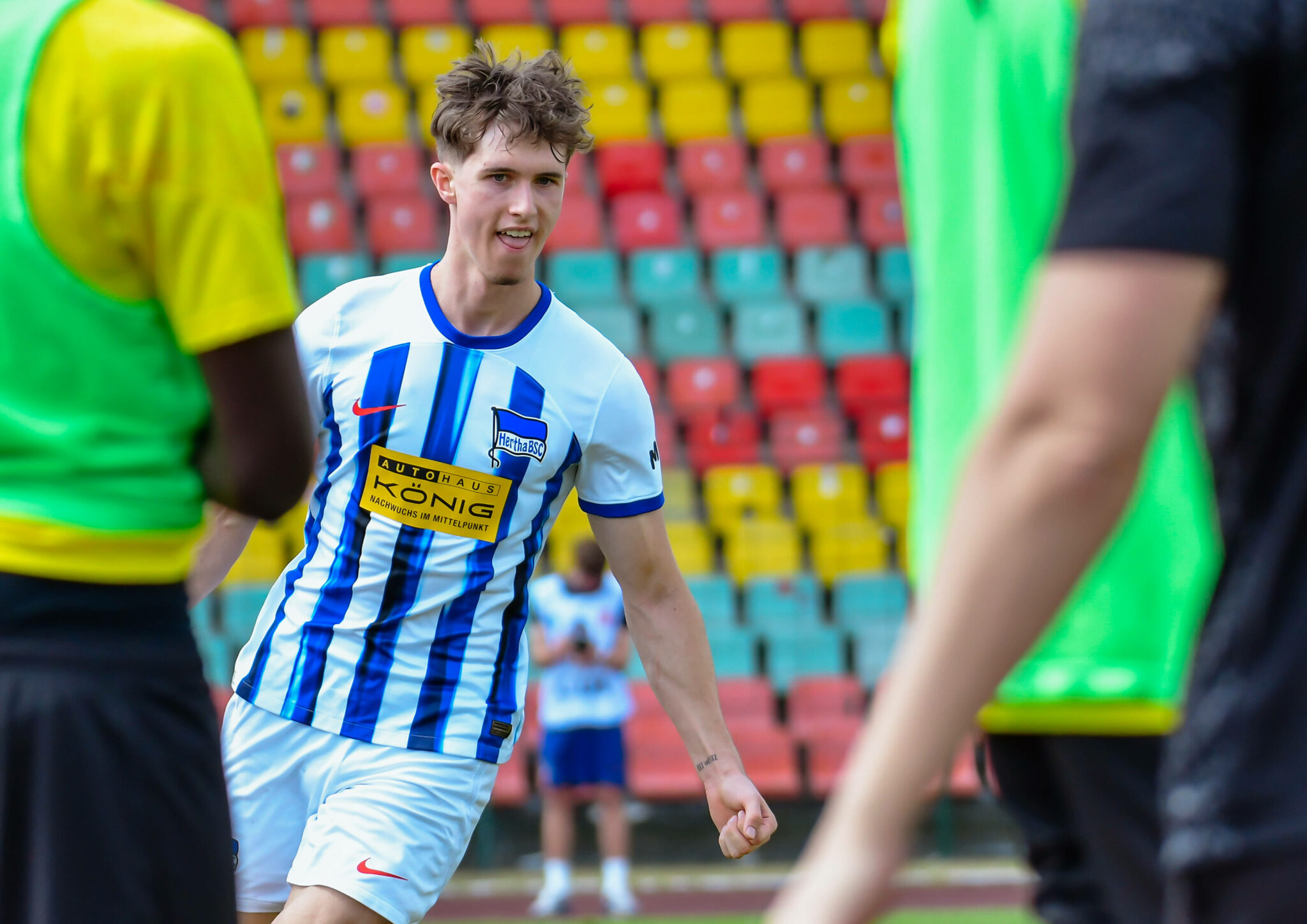 hertha-bsc-u19-st-rmer-oliver-r-lke-erh-lt-profivertrag-liga2-online-de