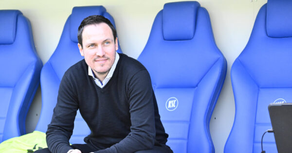 https://www.liga2-online.de/wp-content/uploads/2025/04/karlsruhe-freis-entlassung-600x315.jpg